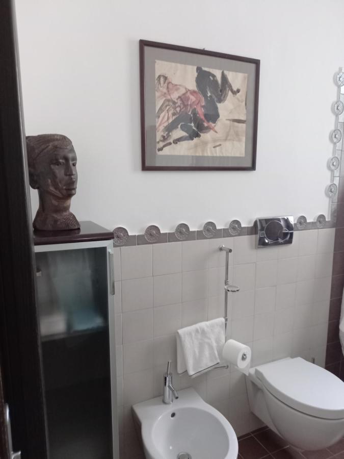 Confortevole Бари Екстериор снимка