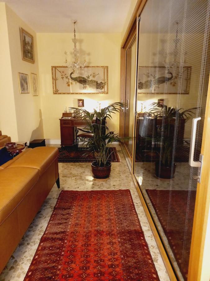 Confortevole Бари Екстериор снимка